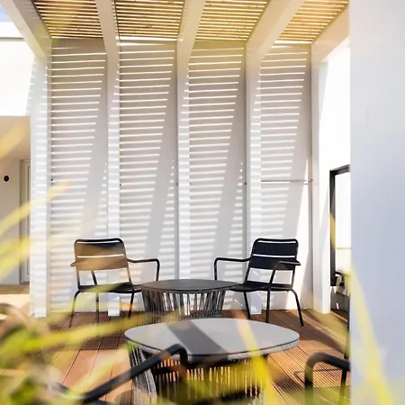 Mit Loggia Und Parkblick * リューベック